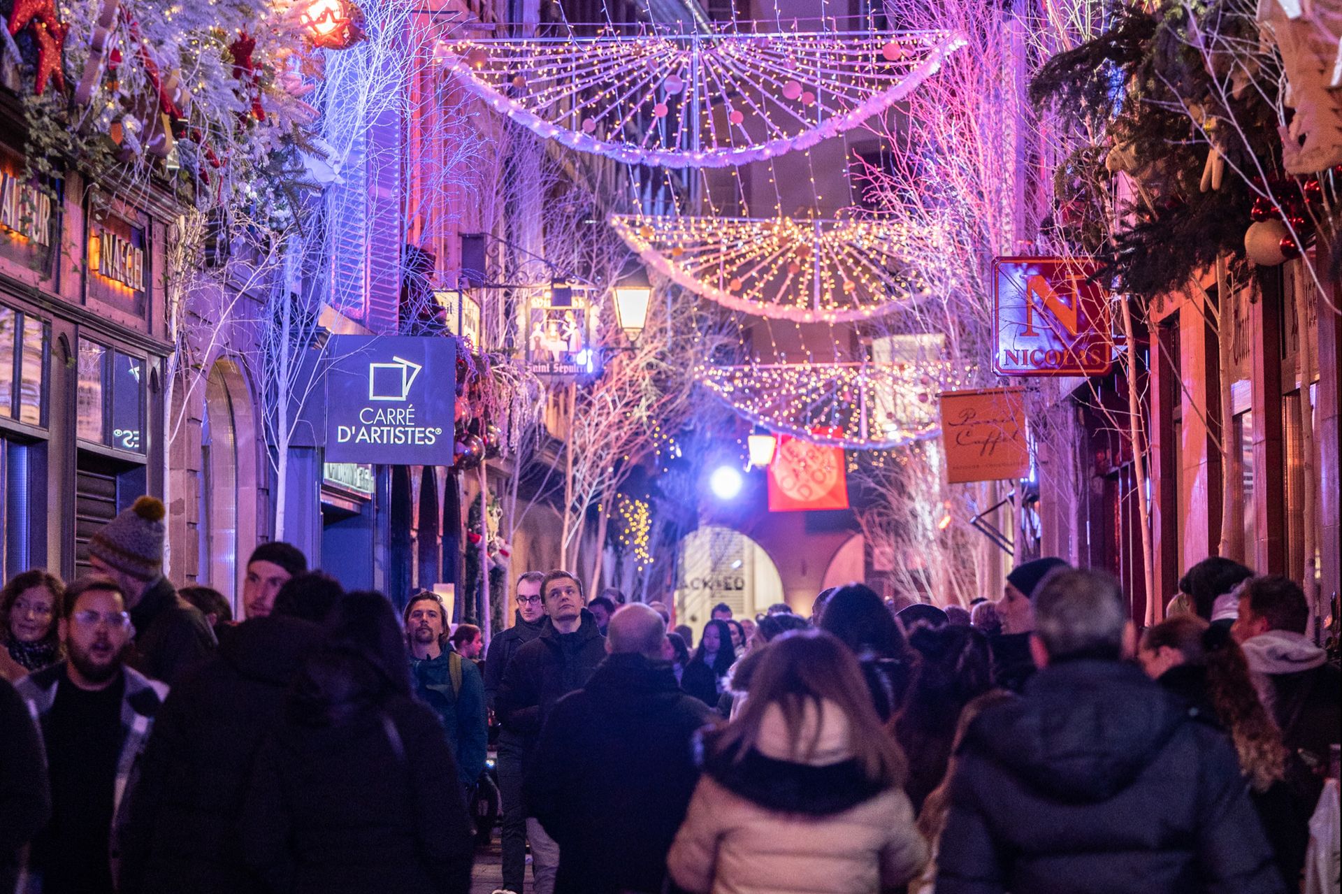 Der Markt des Goldenen Quadrats