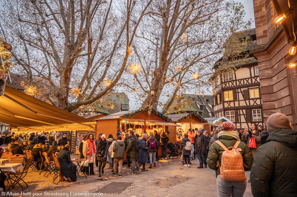 VILLAGE DE NOËL SCENE STAND MARCHE